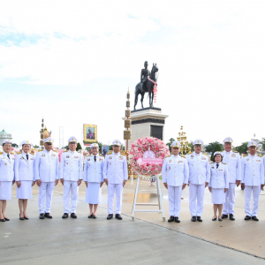 พก. ร่วมวางพวงมาลาถวายบังคมพระบรมราชานุสาวรีย์ พระบาทสมเด็จพระจุลจอมเกล้าเจ้าอยู่หัว เนื่องในวันปิยมหาราช พุทธศักราช 2567